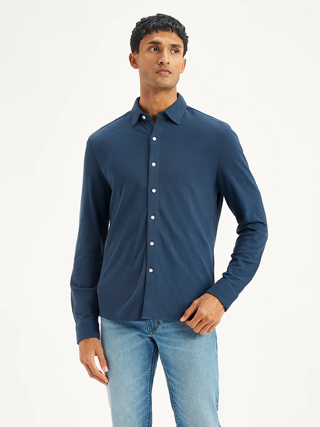 Men's Solid Slim Fit Shirt - Image 2