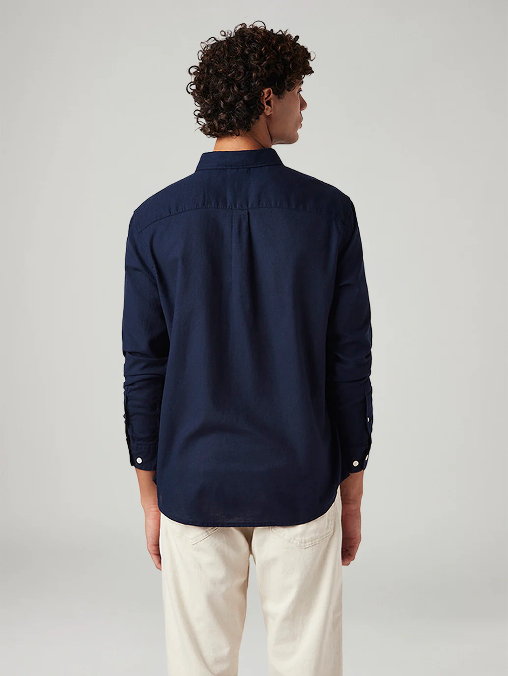 Men's Solid Slim Fit Oxford Shirt - Image 2
