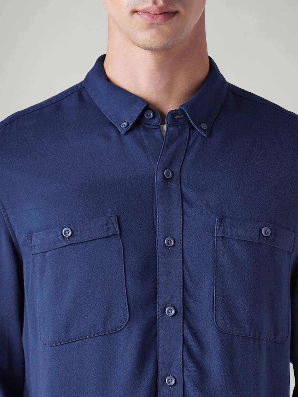 Men's Solid Slim Fit Shirt - Image 4