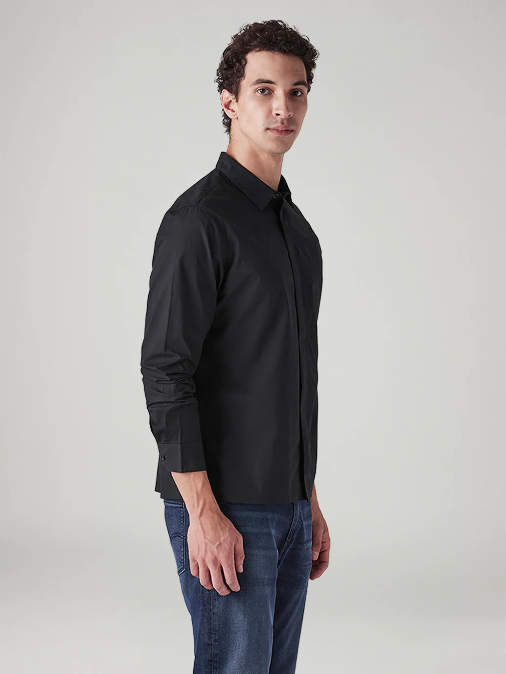 Men's Solid Slim Fit Shirt - Image 5