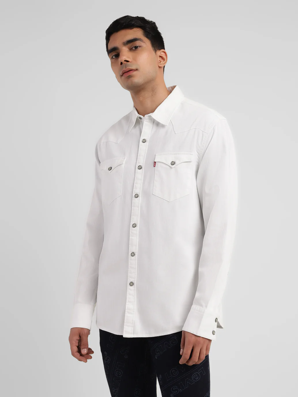 Men's Solid Slim Fit Shirt - Image 4