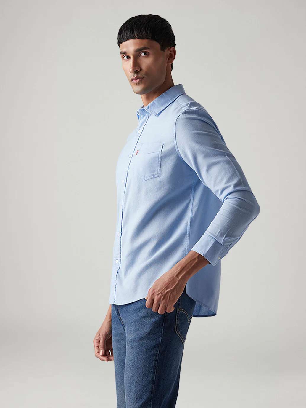 Men's Solid Slim Fit Oxford Shirt - Image 5
