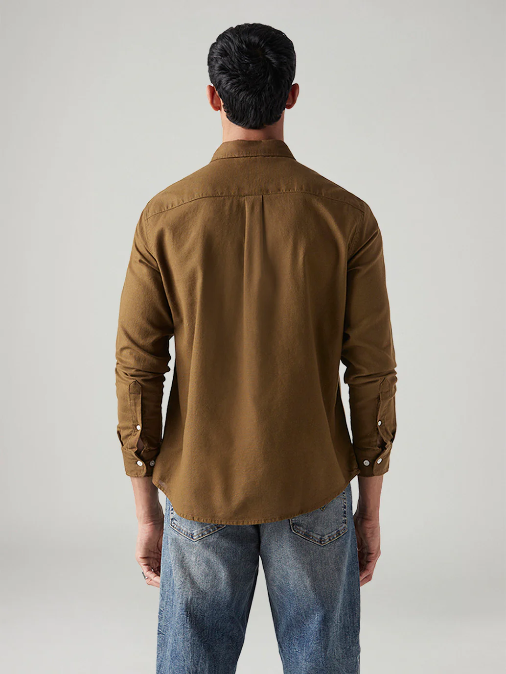 Men's Solid Slim Fit Oxford Shirt - Image 3