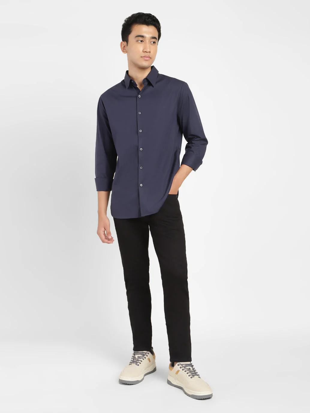 Men's Solid Regular Fit Shirt - Image 2