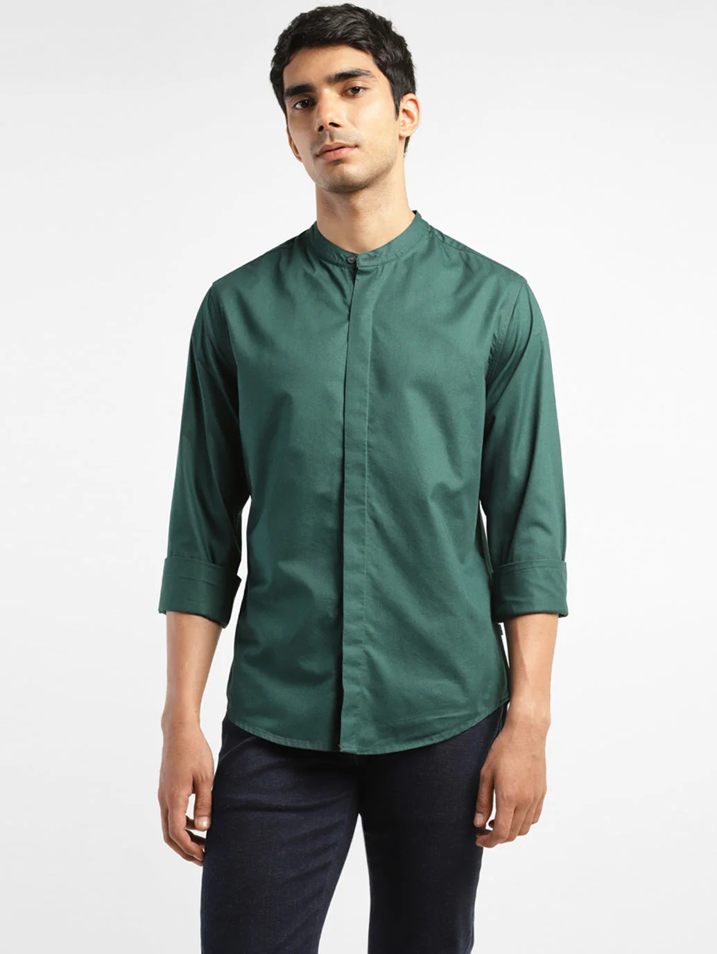 Men's Solid Slim Fit Shirt - Image 6