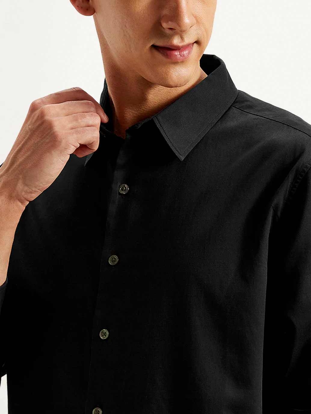 Men's Redloop Solid Slim Fit Shirt - Image 5