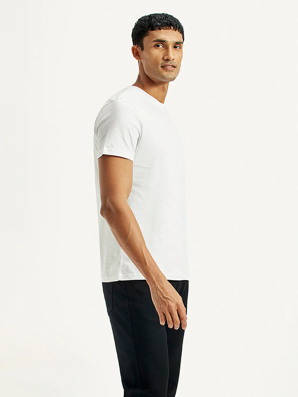 Men's Solid Slim Fit T-Shirt - Image 3