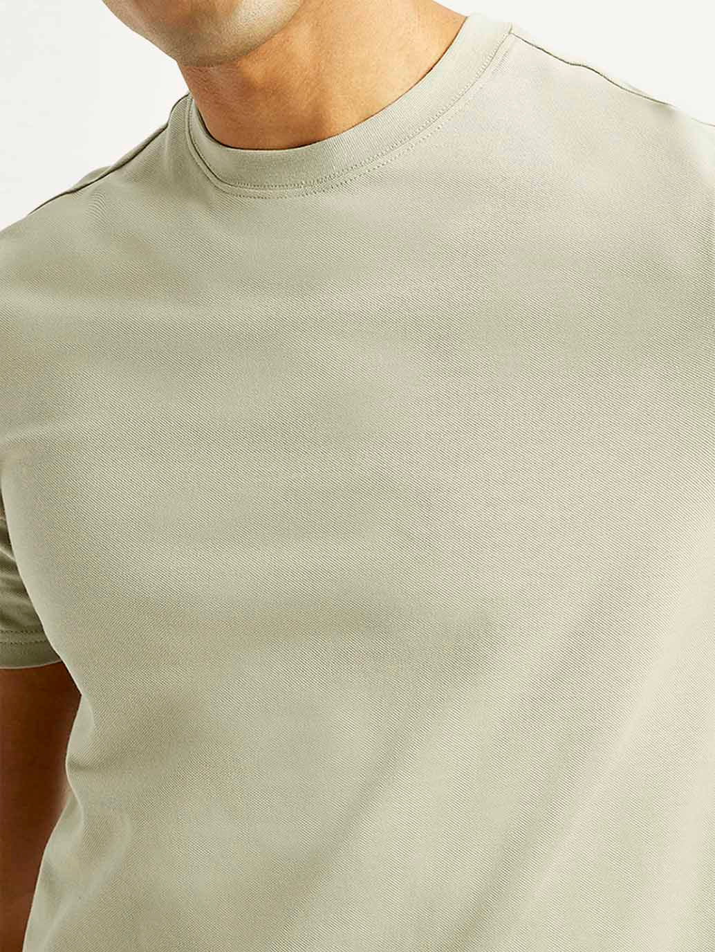Men's Solid Slim Fit T-shirt - Image 3