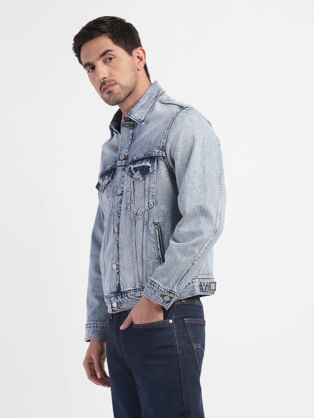 Men's Solid Spread Collar Denim Jacket - Image 4