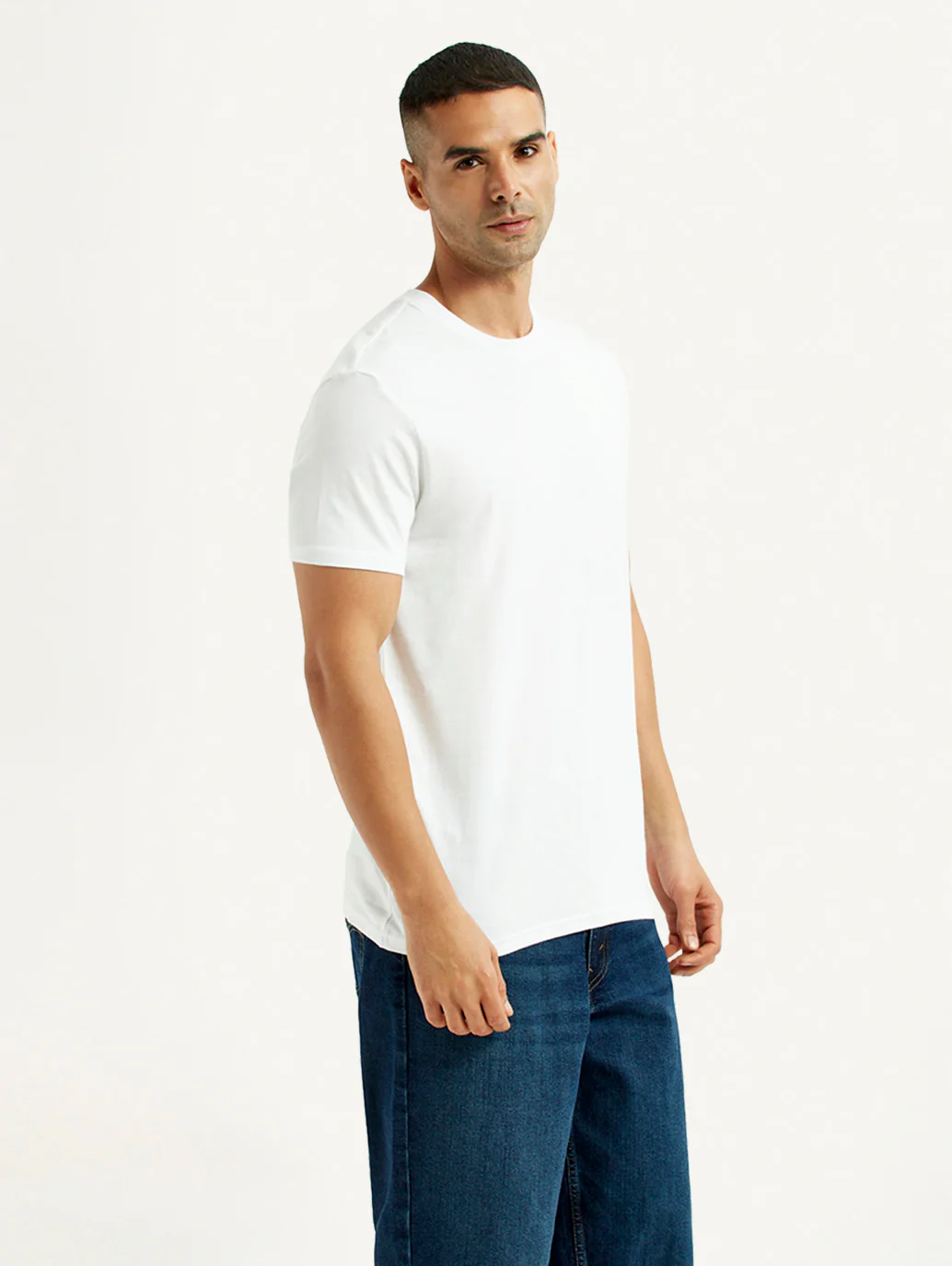 Men's Solid White Slim Fit T-Shirt - Image 3