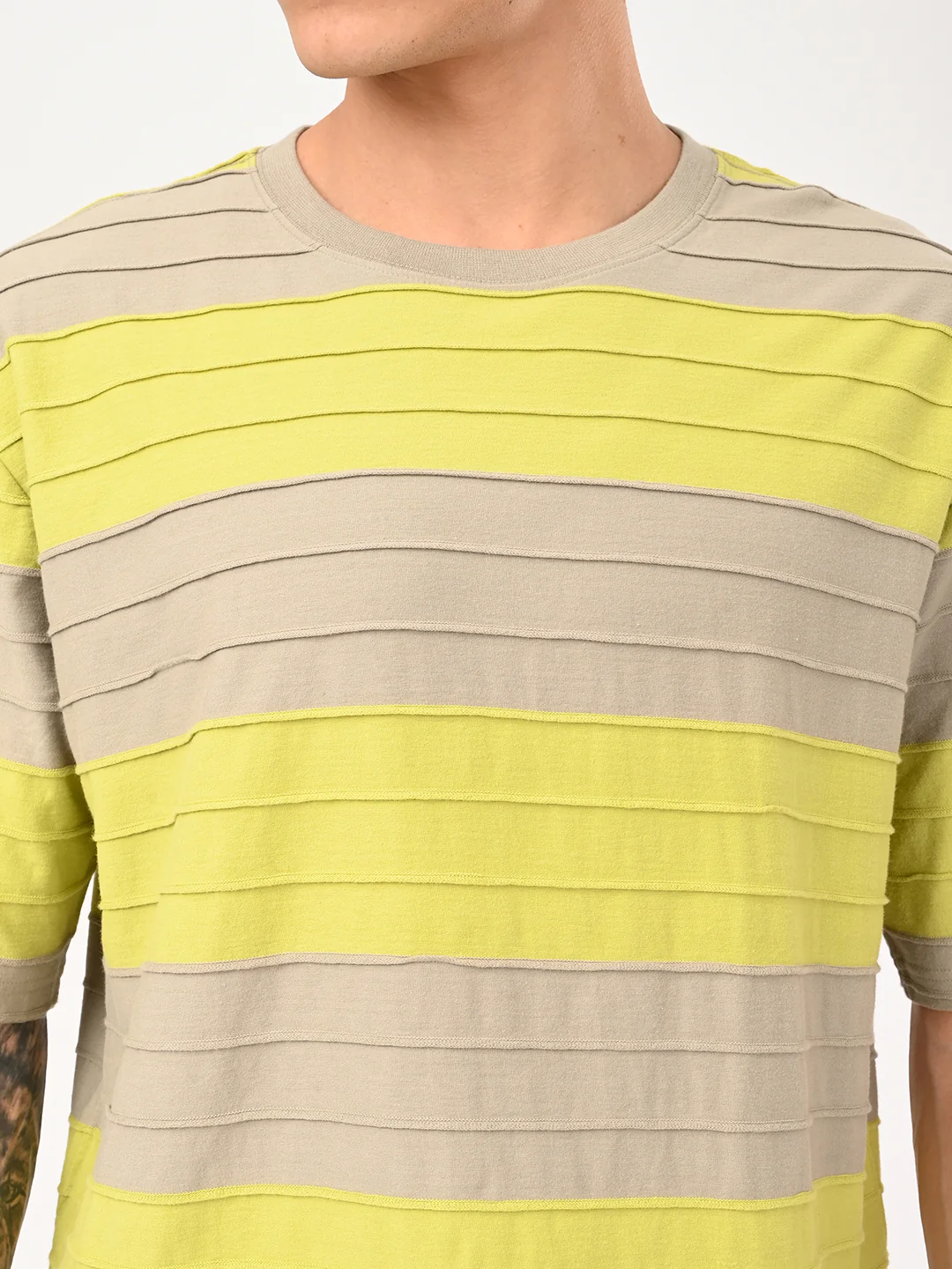 Men's Striped Loose Fit Textured T-Shirt - Image 3