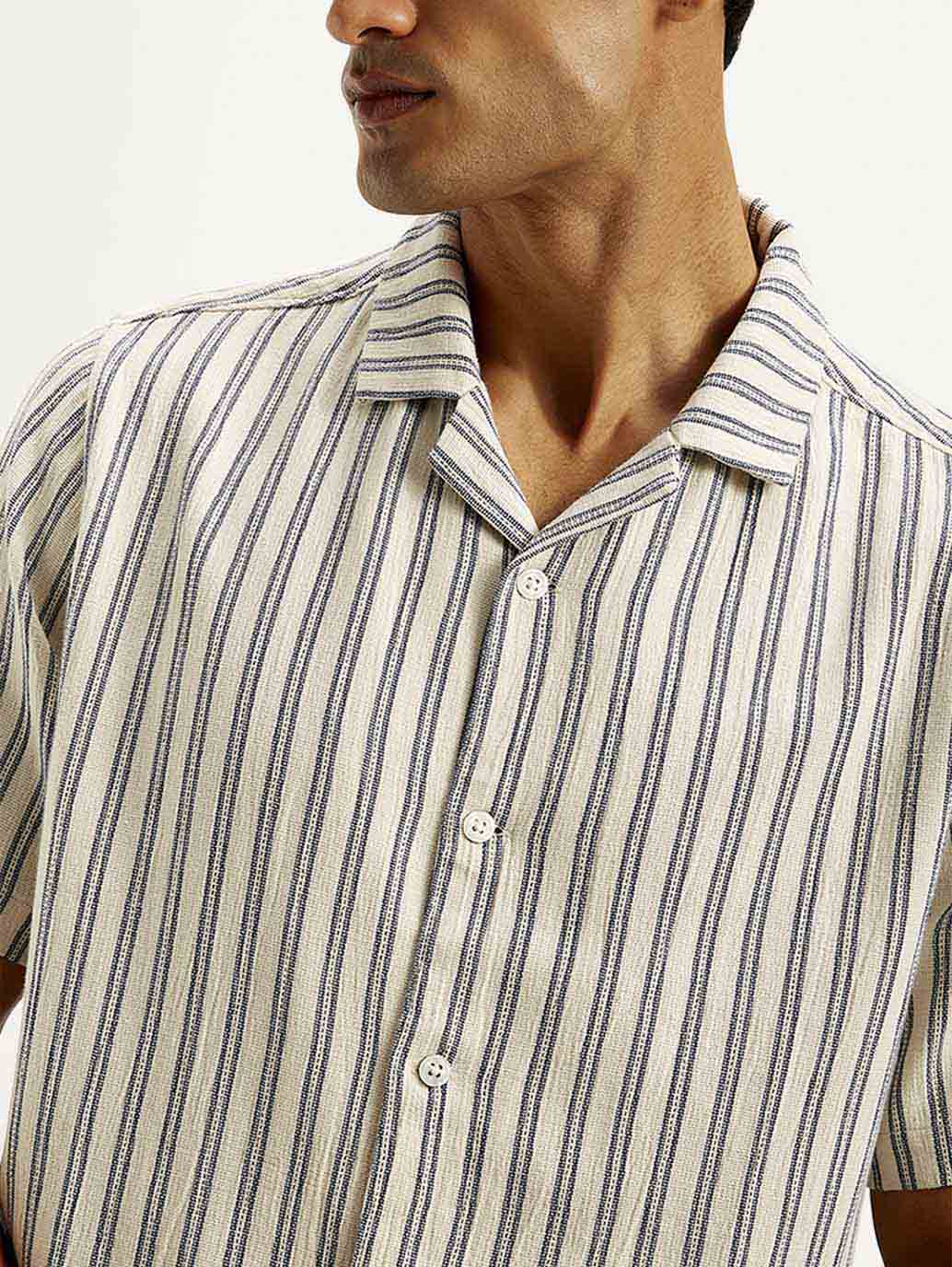 Men's Resort Collar Striped Loose Fit Shirt - Image 4