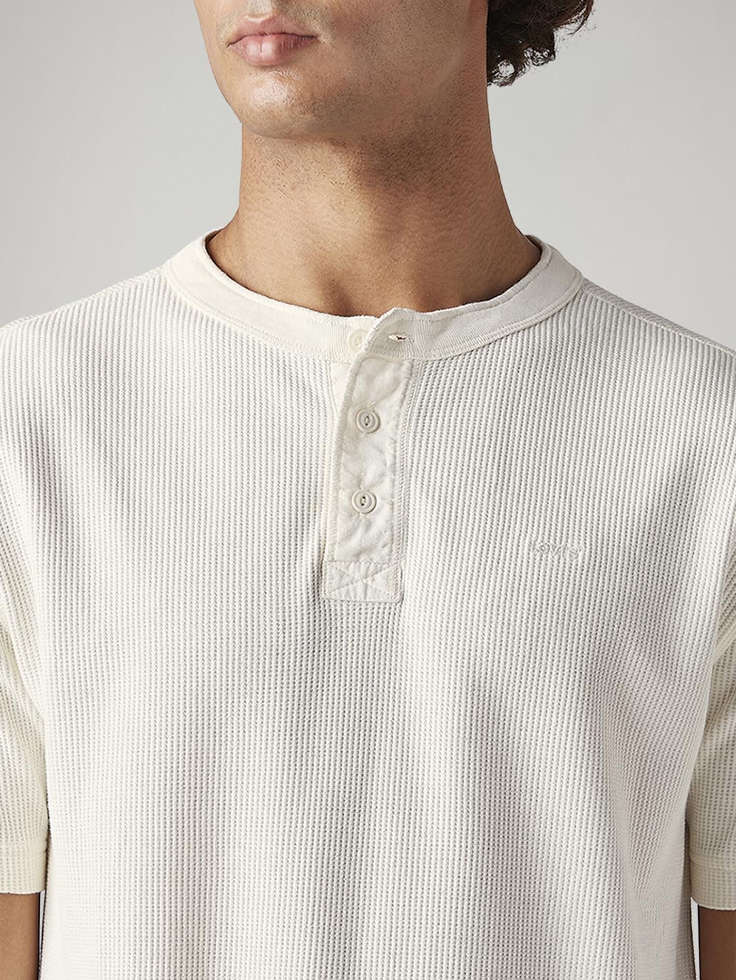 Men's Textured Regular Fit Textured T-Shirt - Image 4