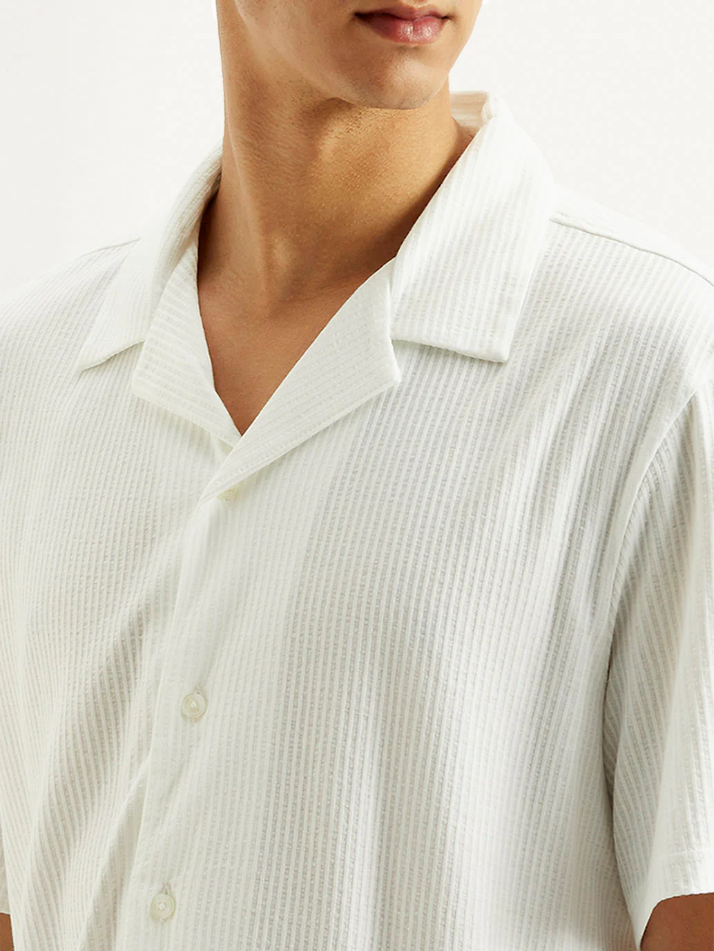 Men's Textured Slim Fit Resort Collar Knit Shirt - Image 4