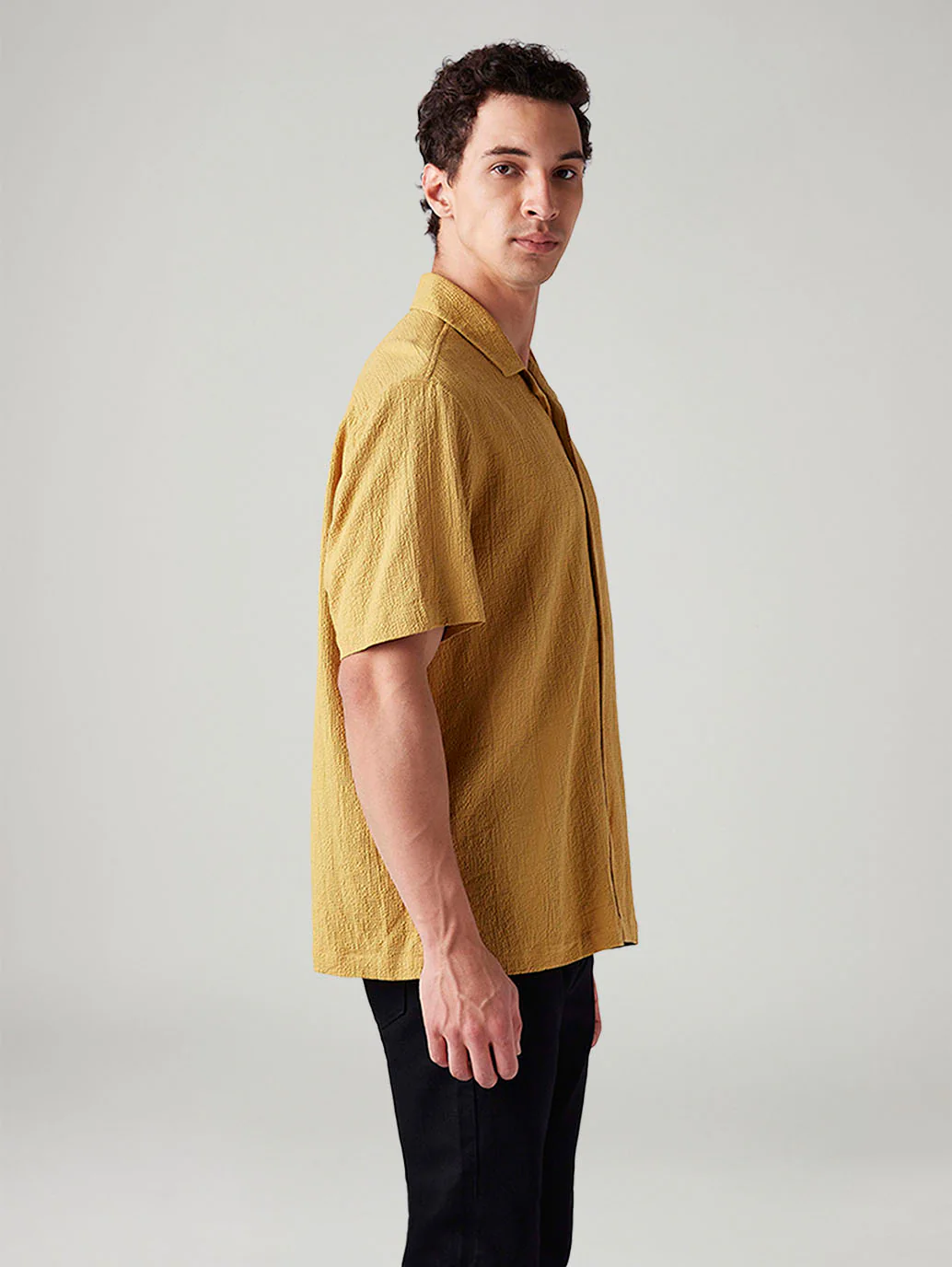 Men's Textured Relaxed Fit Camp Shirt - Image 4