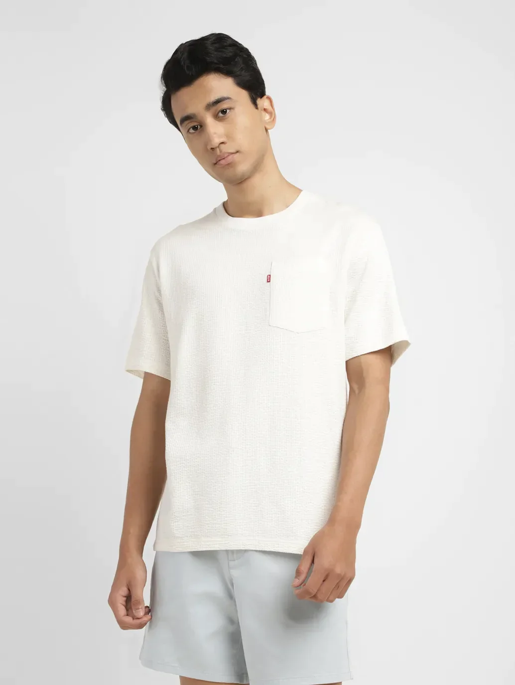 Men's Textured Round Neck T-shirt - Image 2
