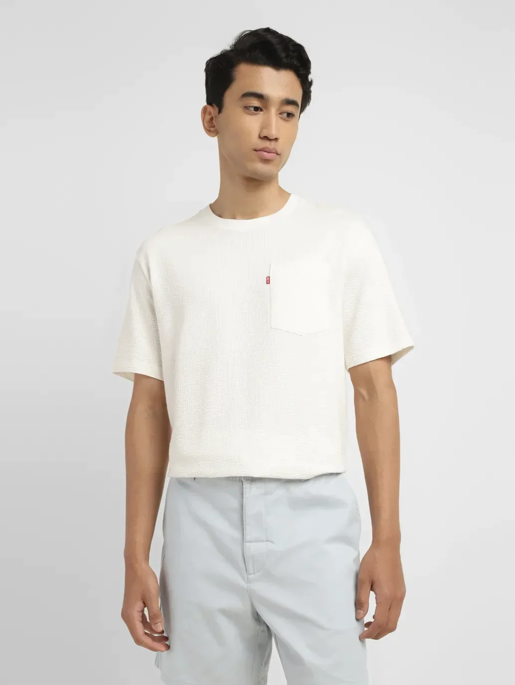 Men's Textured Round Neck T-shirt - Image 6