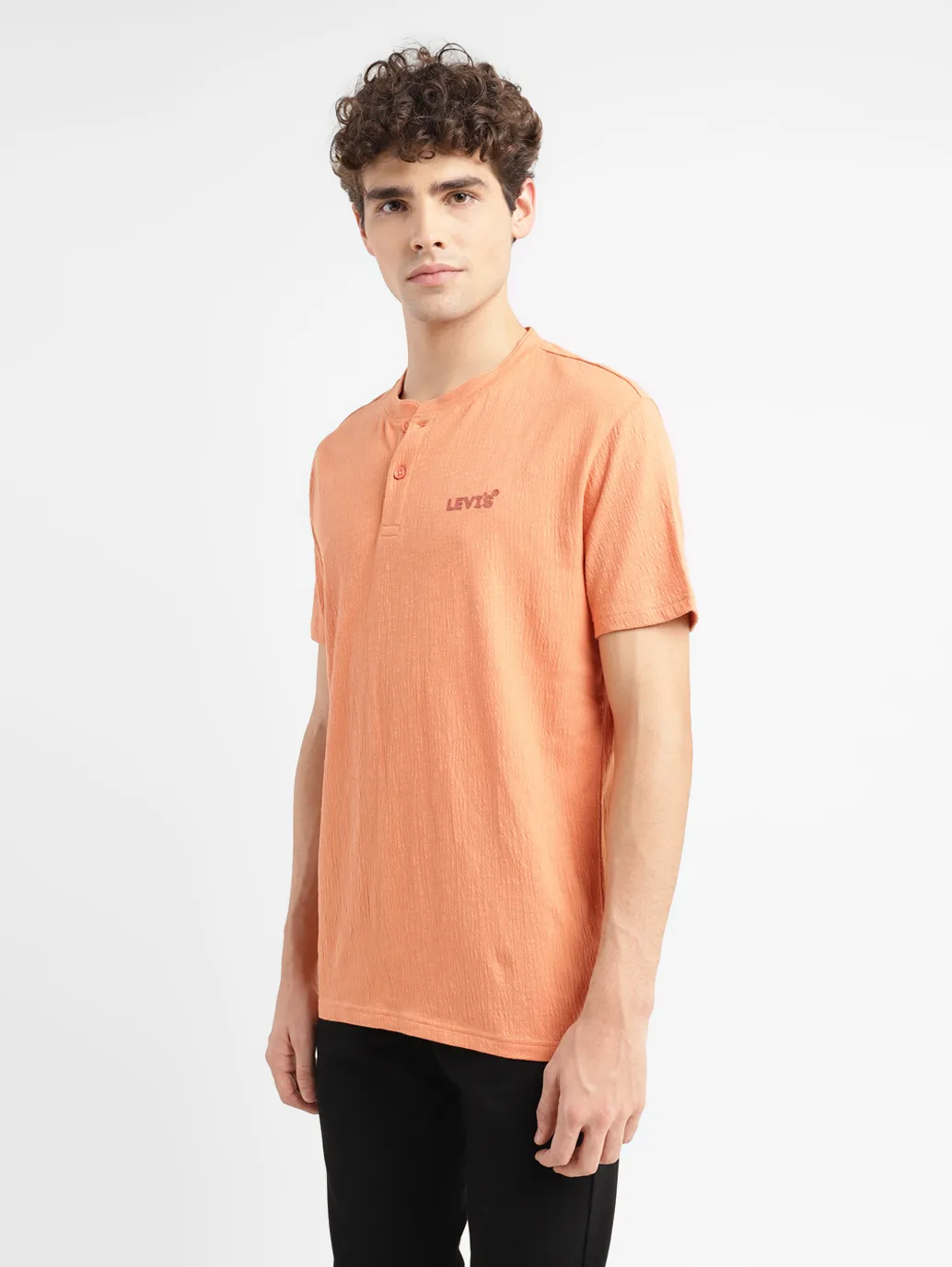 Men's Textured Slim Fit T-shirt - Image 4
