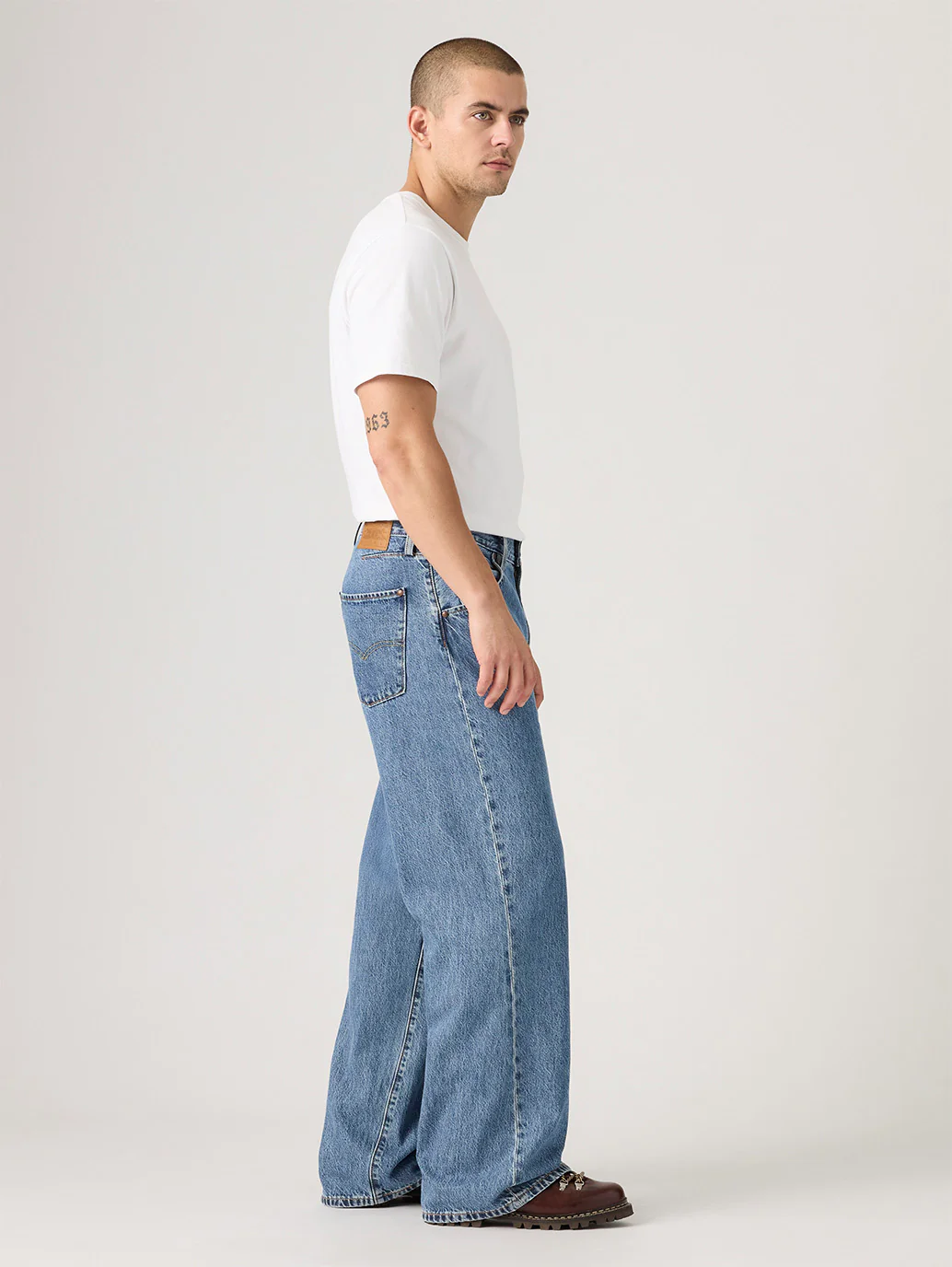 Men's Indigo Twisted Baggy Fit Mid Rise Jeans - Image 4