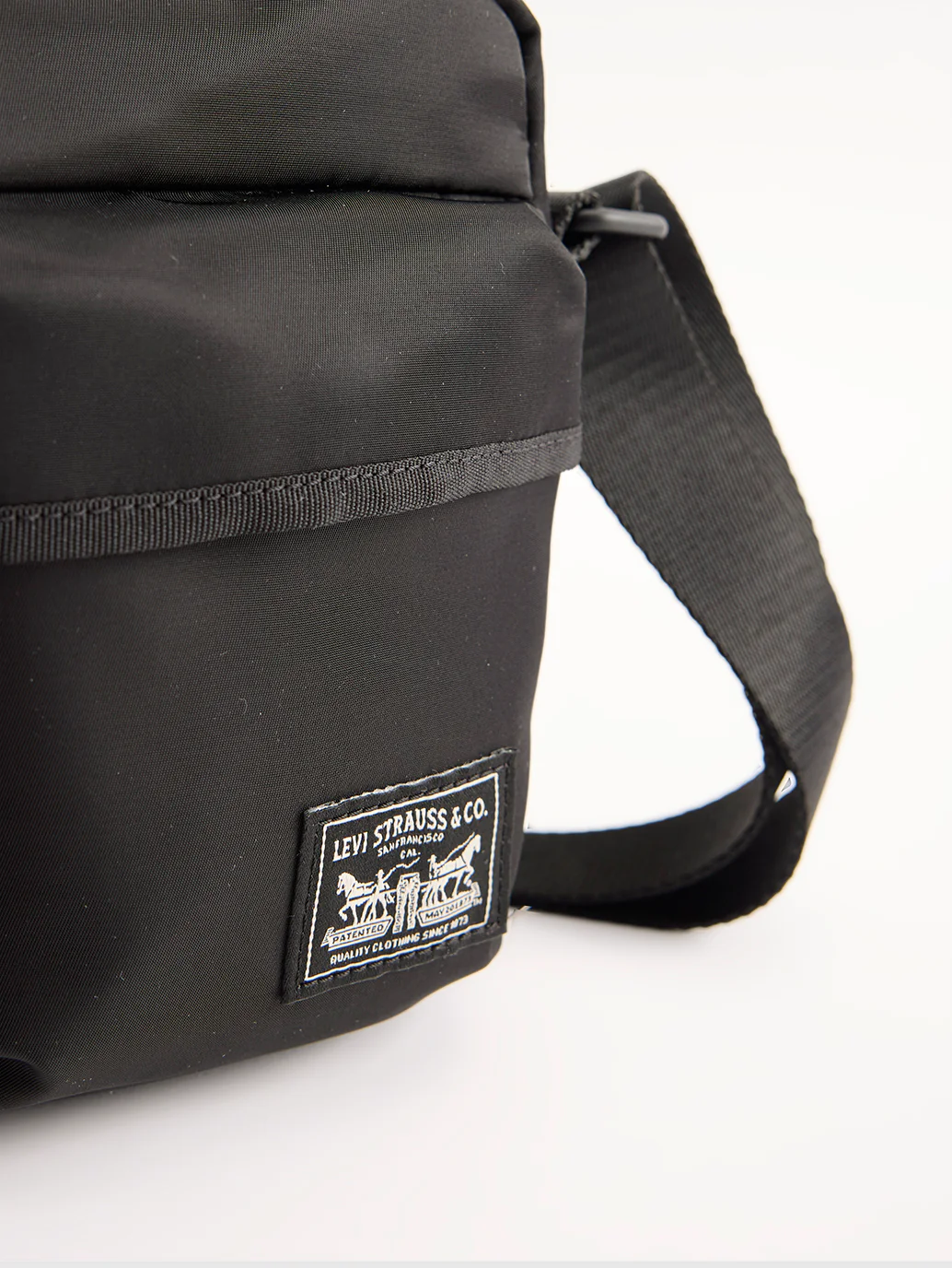 Unisex Black Solid Crossbody Bag - Image 4