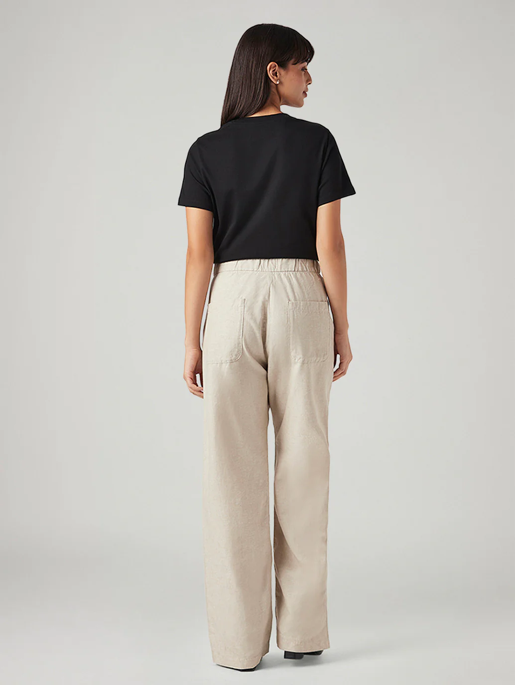 Women's Beige Loose Fit High Rise Linen Trousers - Image 4