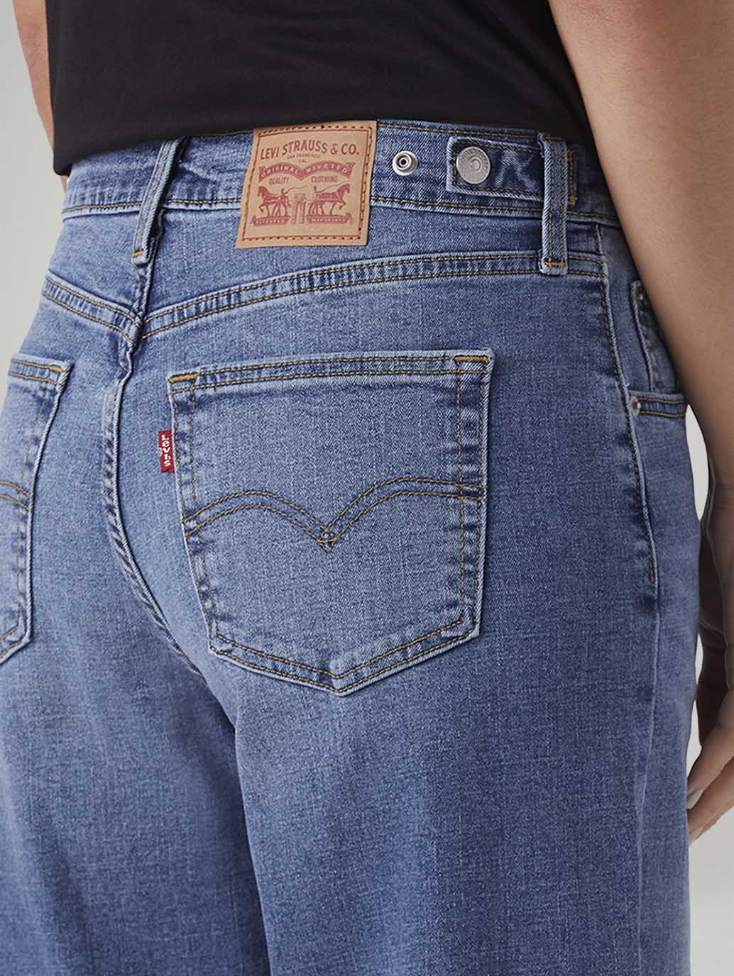 Women's Blue Wide Leg Fit Mid Rise Cinched Jeans - Image 5