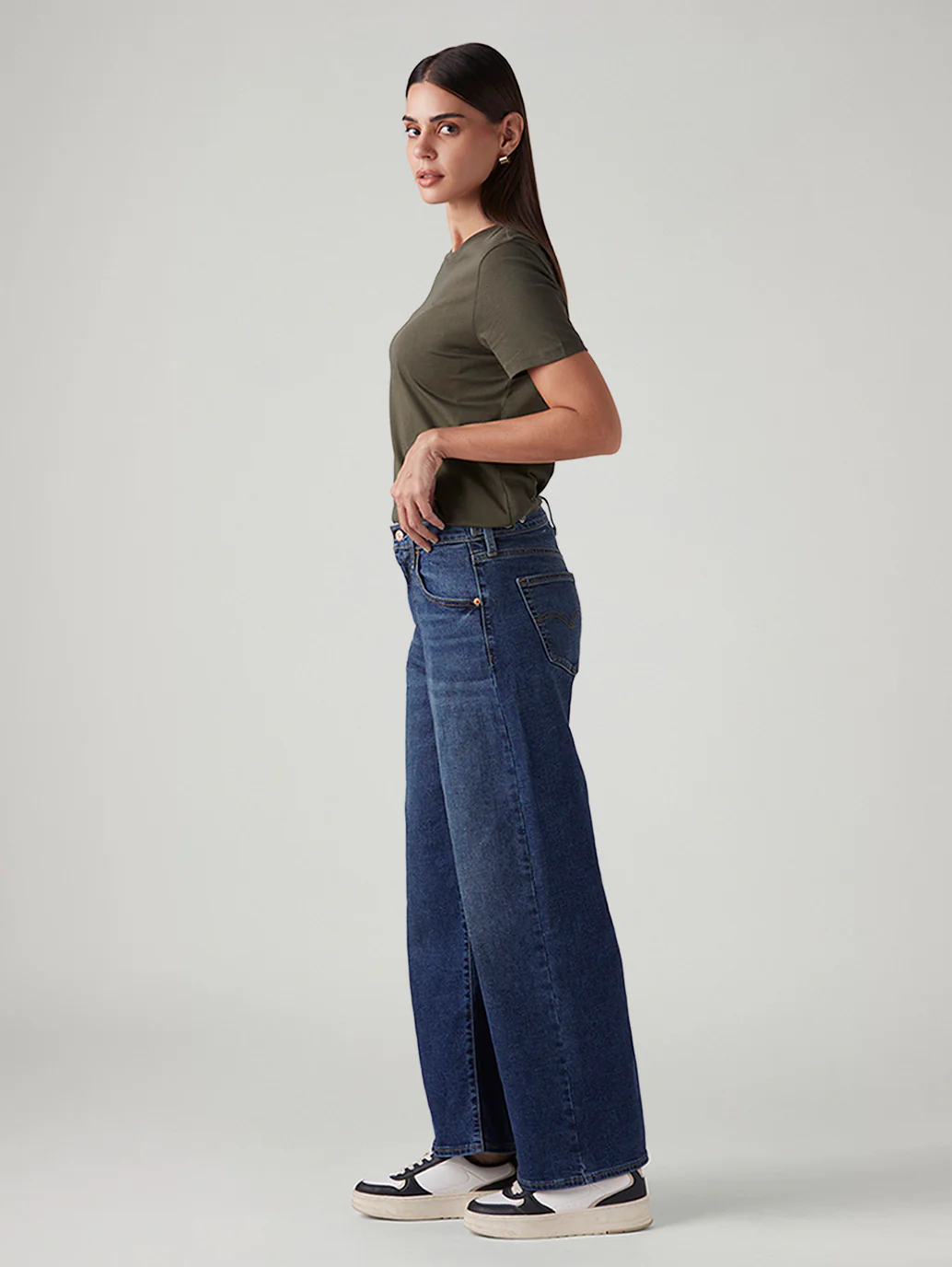 Women's Blue Wide Leg Fit Mid Rise Cinched Jeans - Image 6