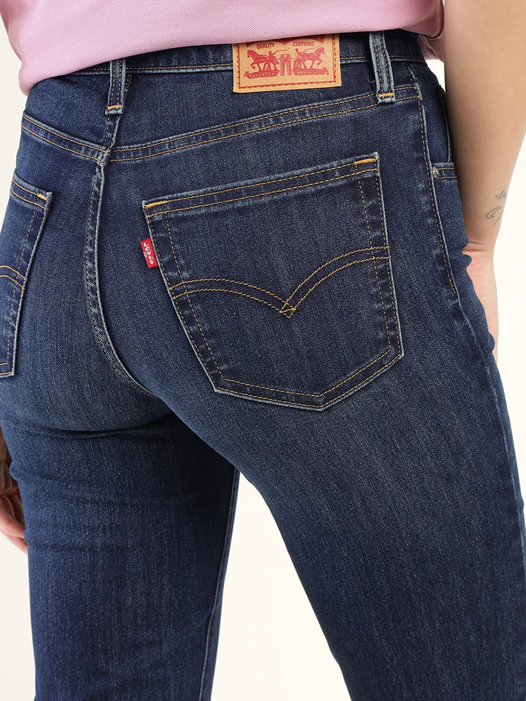 Women's 724 Blue Slim Straight Fit High Rise Jeans - Image 5