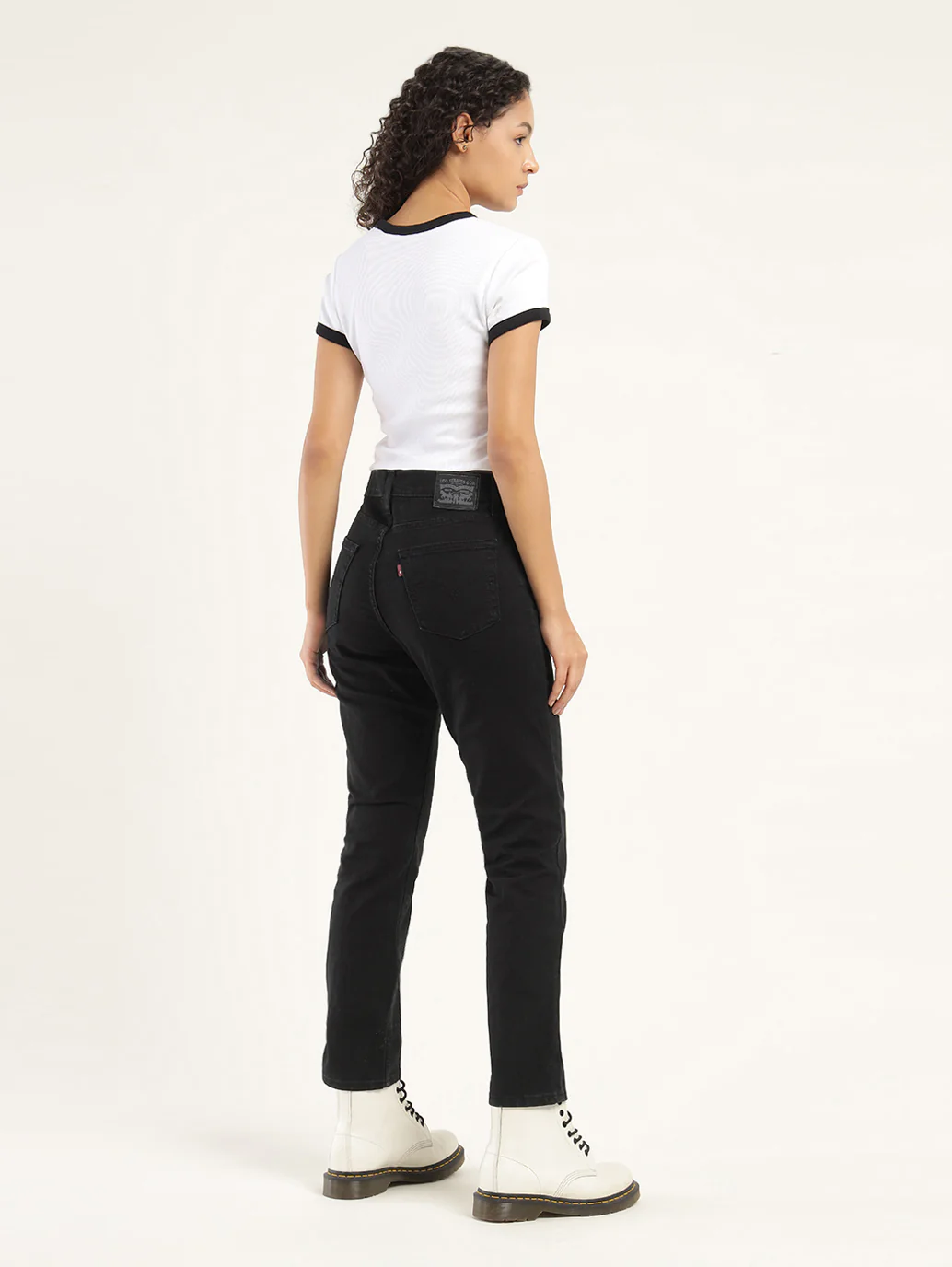 Women's 724 Black Slim Straight Fit High Rise Jeans - Image 3