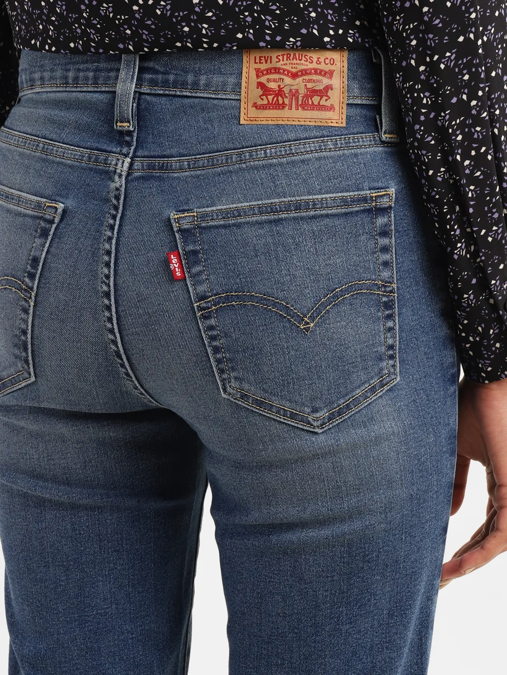 Women's 724 Blue Slim Straight Fit High Rise Jeans - Image 7