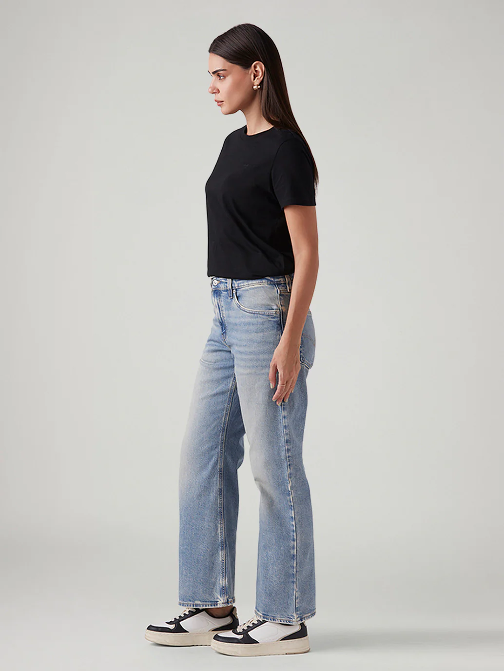 Women's Light Blue Loose Bootcut Fit Mid Rise Jeans - Image 6