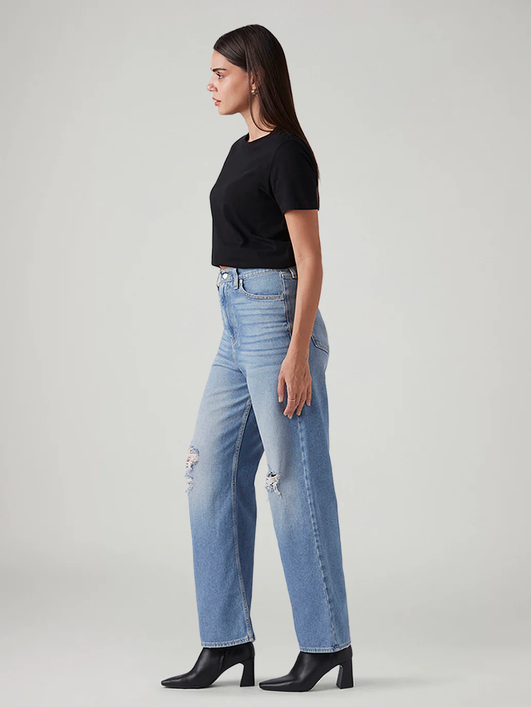 Women's Light Blue Loose Fit High Rise Jeans - Image 6