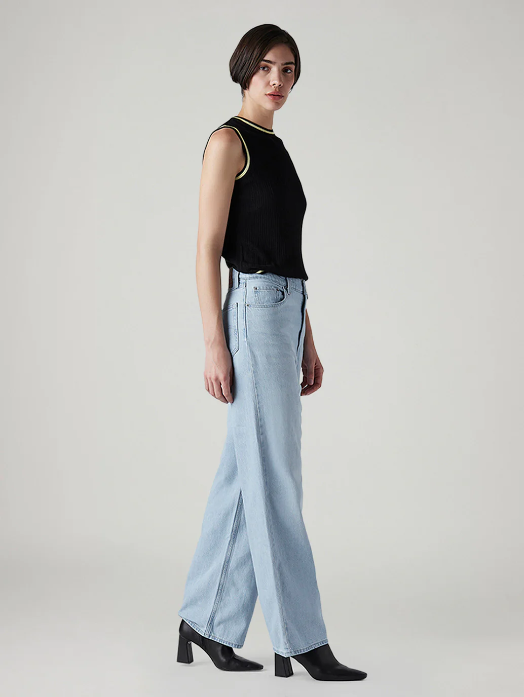 Women's Light Indigo Loose Fit High Rise Jeans - Image 7