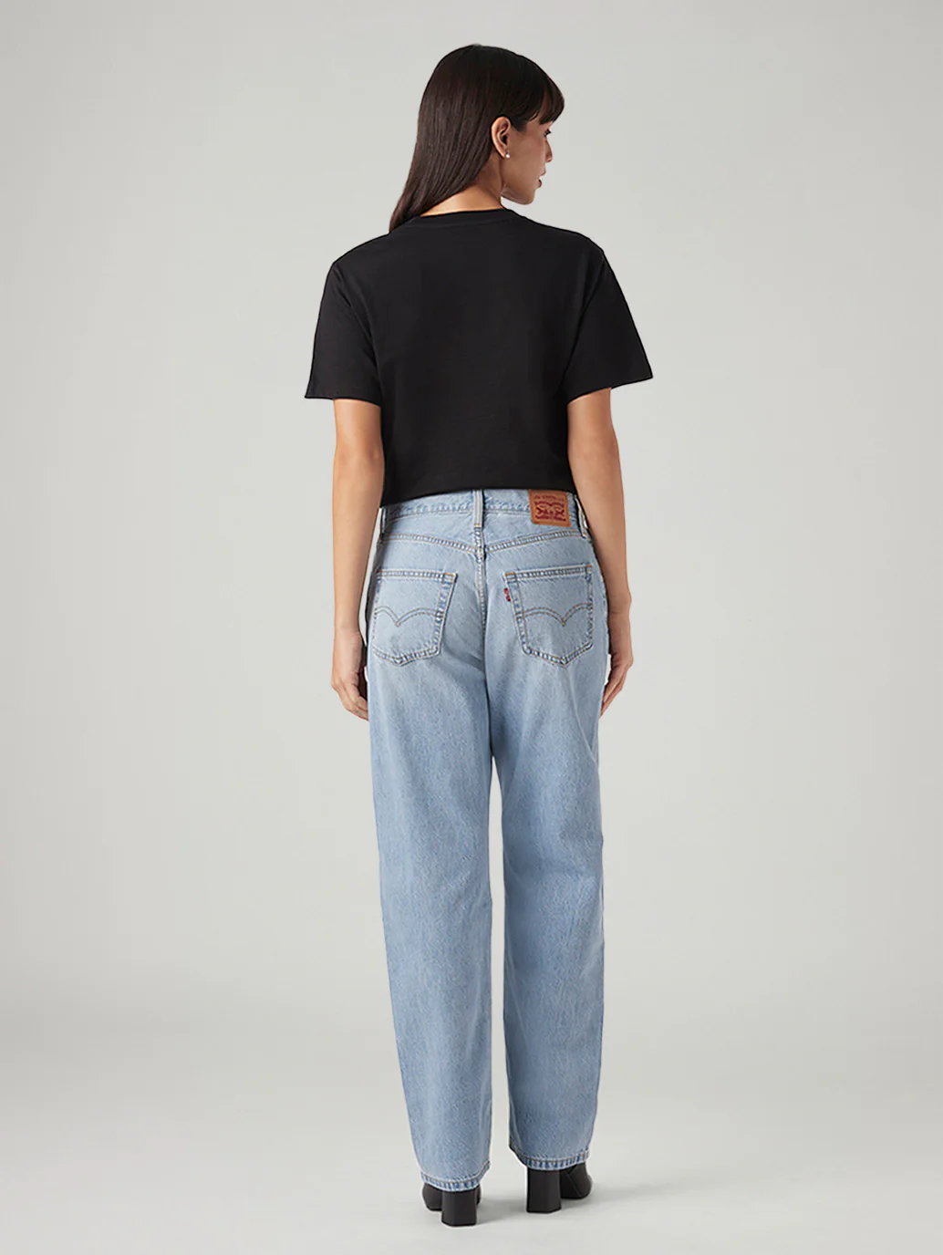 Women's Light Blue Loose Fit Mid Rise Easy Dad Jeans - Image 4
