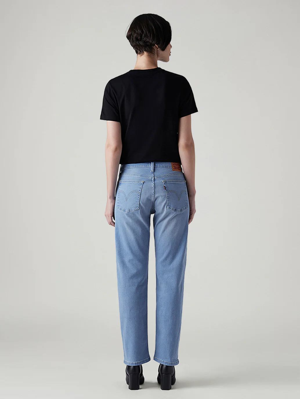 Women's Light Blue Wedgie Straight Fit Mid Rise Jeans - Image 3