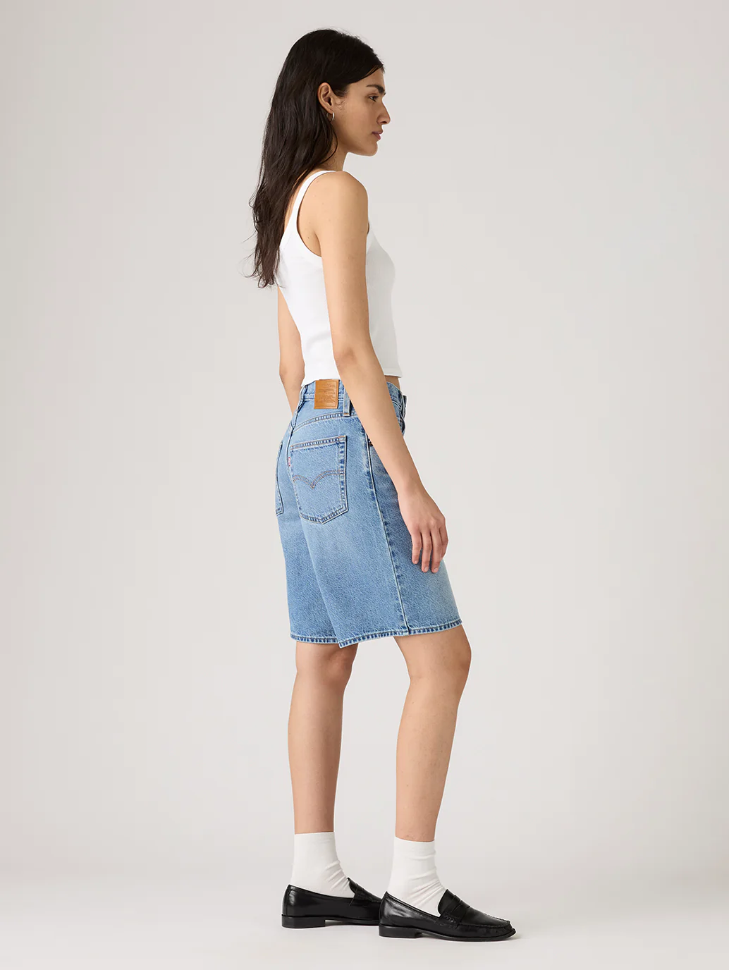 Women's Med Indigo Baggy Fit Mid Rise Shorts - Image 2