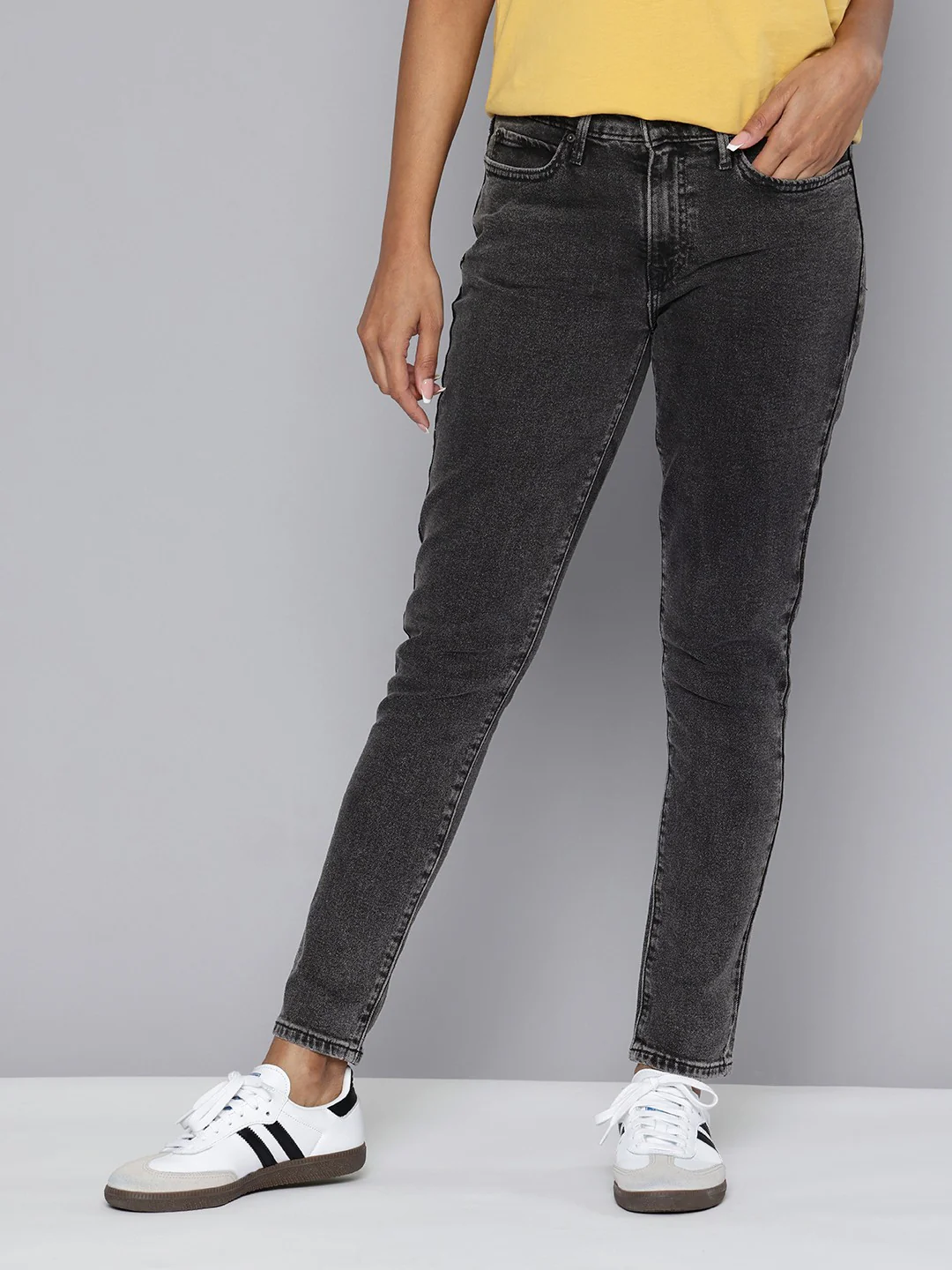 Women's 711 Black Skinny Fit Mid Rise Jeans - Image 4