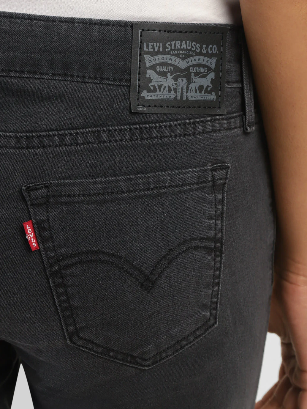 Women's 711 Black Skinny Fit Mid Rise Jeans - Image 7