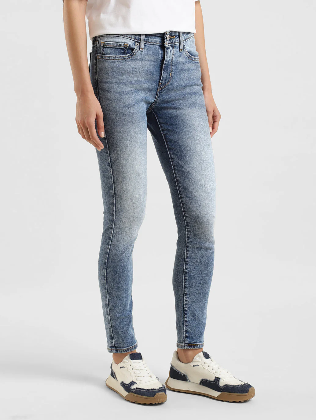 Women's 711 Blue Skinny Fit Mid Rise Jeans - Image 3