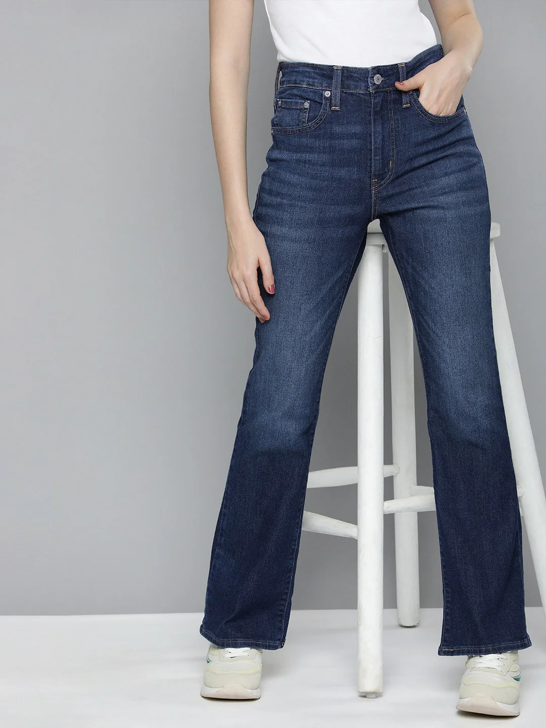 Women's 725 Blue Bootcut Fit High Rise Jeans - Image 6