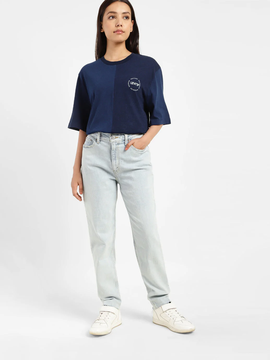 Women's 80s Mom Blue Loose Fit Mid Rise Jeans - Image 9