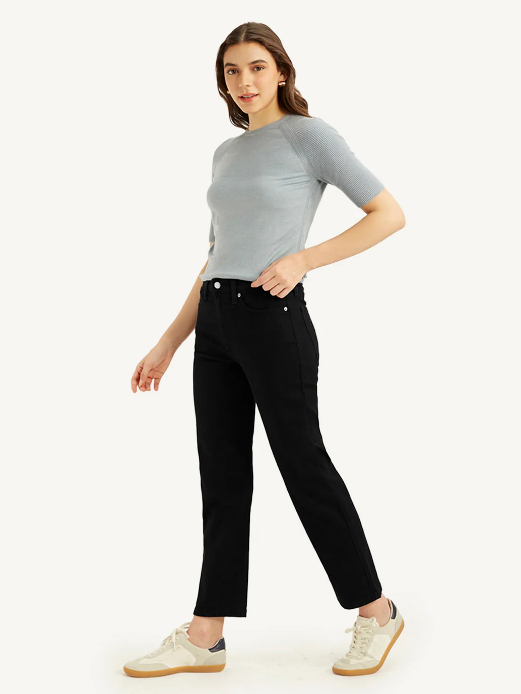 Women's Black Wedgie Straight Fit Mid Rise Jeans - Image 4