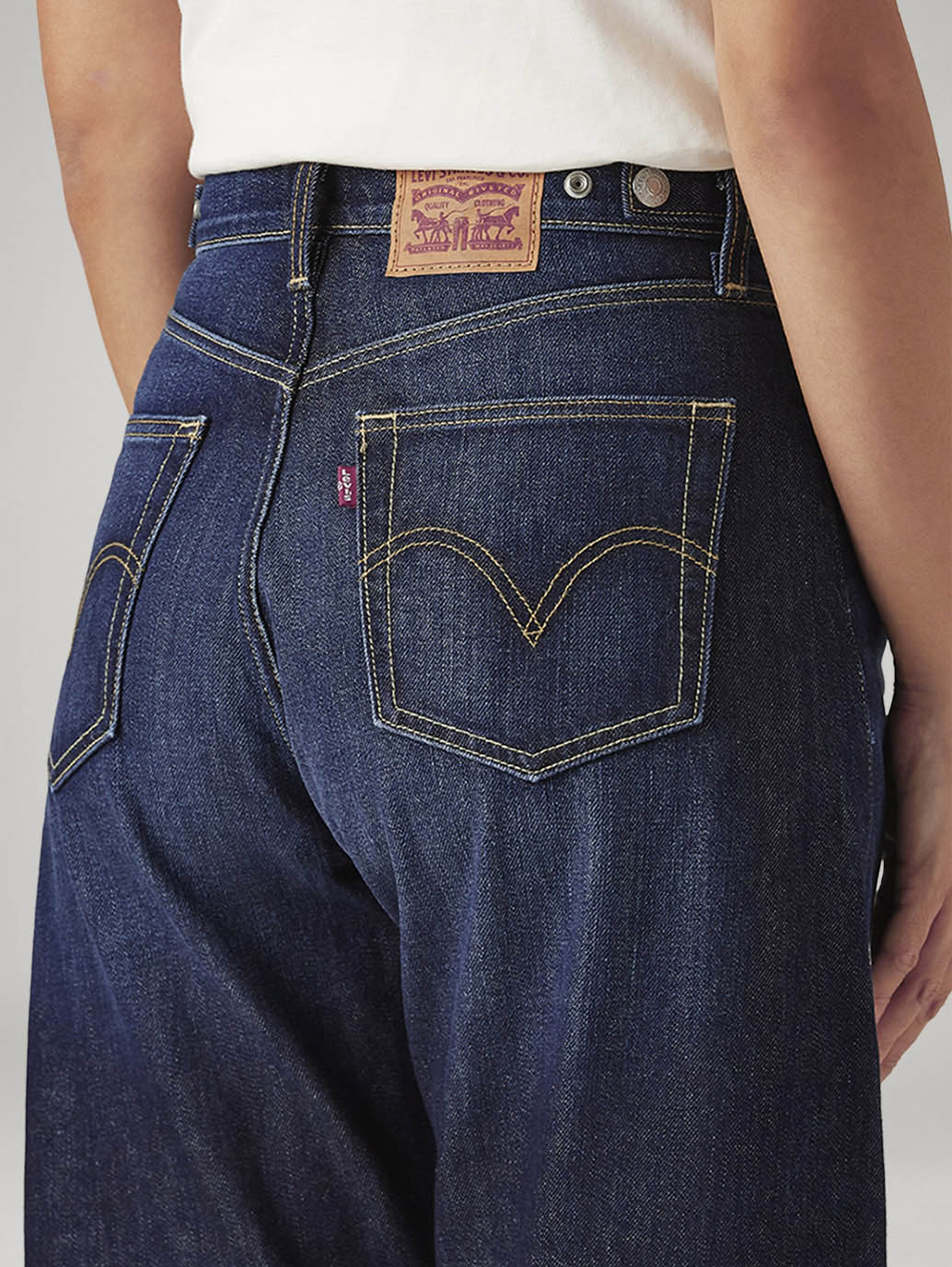 Women's Dark Indigo Cinch Baggy Dad Barrel Mid Rise Jeans - Image 5