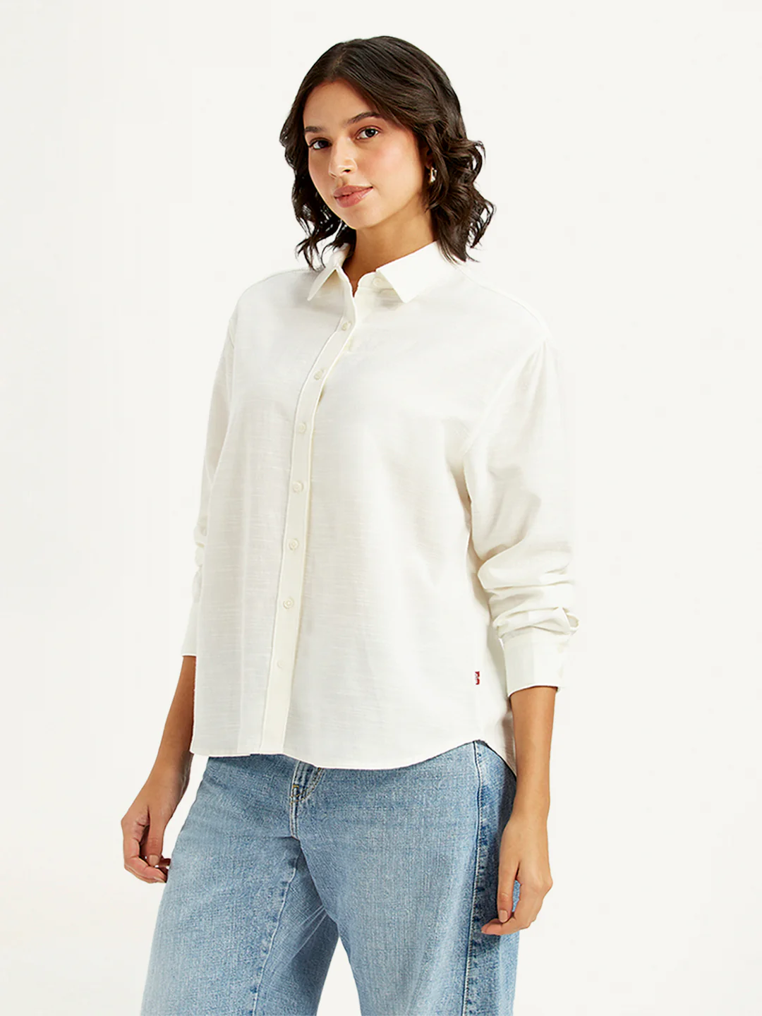 Women's Solid Relaxed Fit Shirt - Image 4