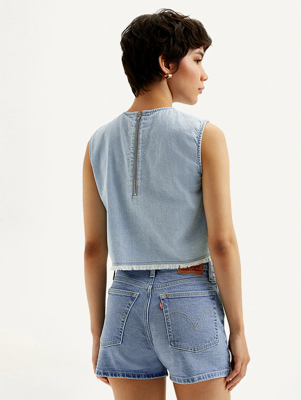 Women's Solid Light Blue Round Neck Denim Crop Top - Image 2