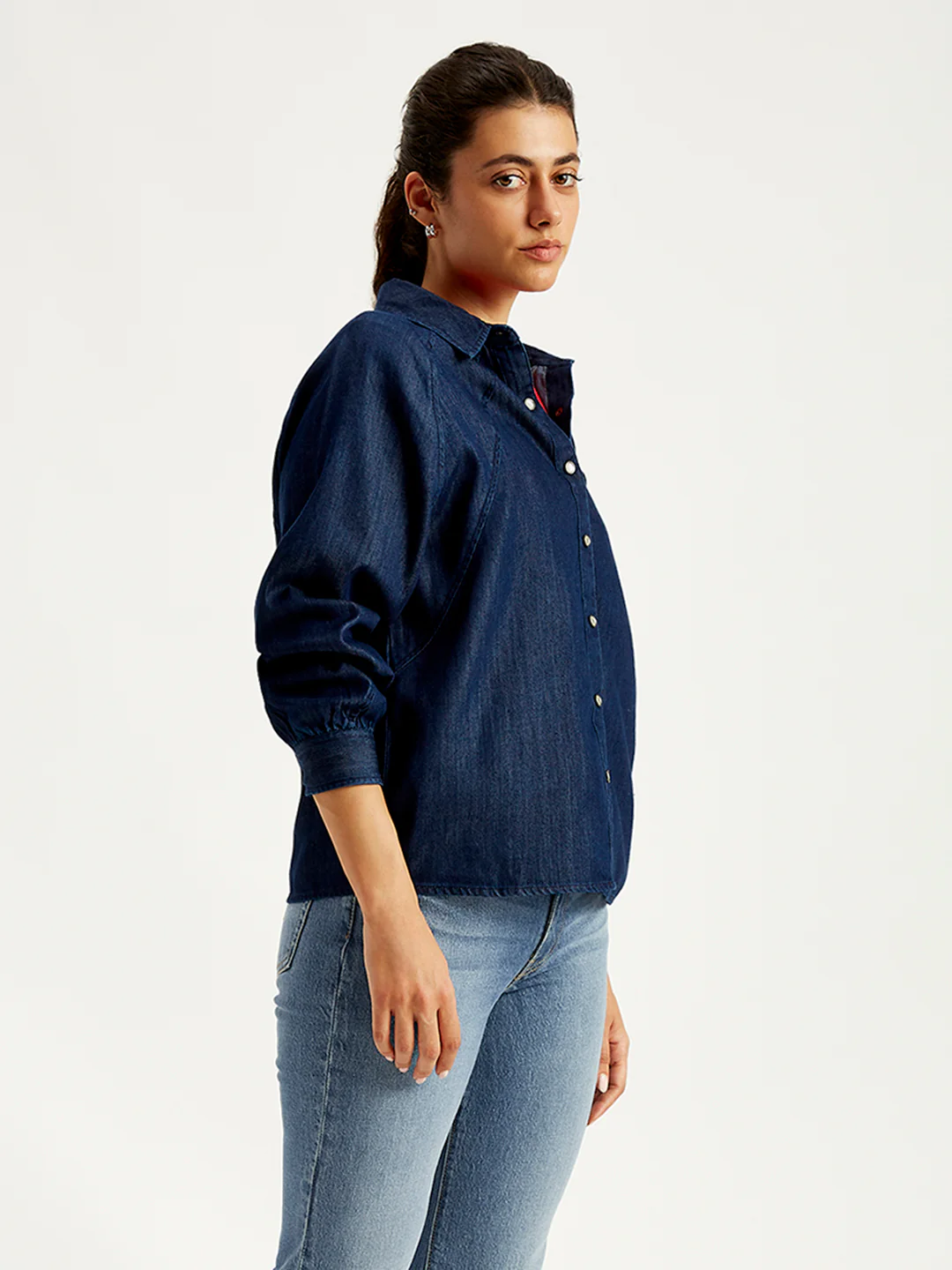 Women's Solid Relaxed Fit Denim Shirt - Image 2