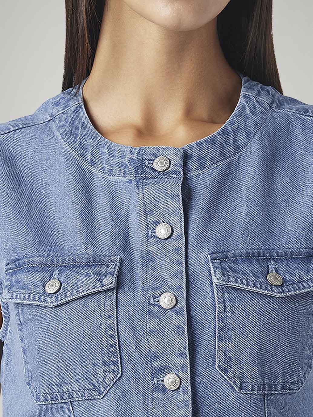 Women's Solid Regular Fit Denim Top - Image 4