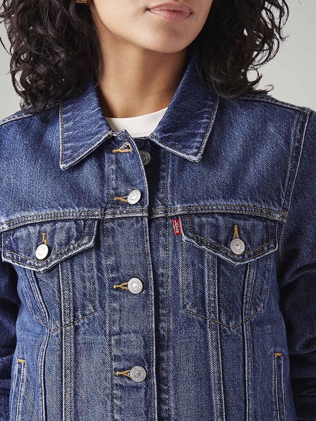 Women's Solid Regular Fit Jacket - Image 4