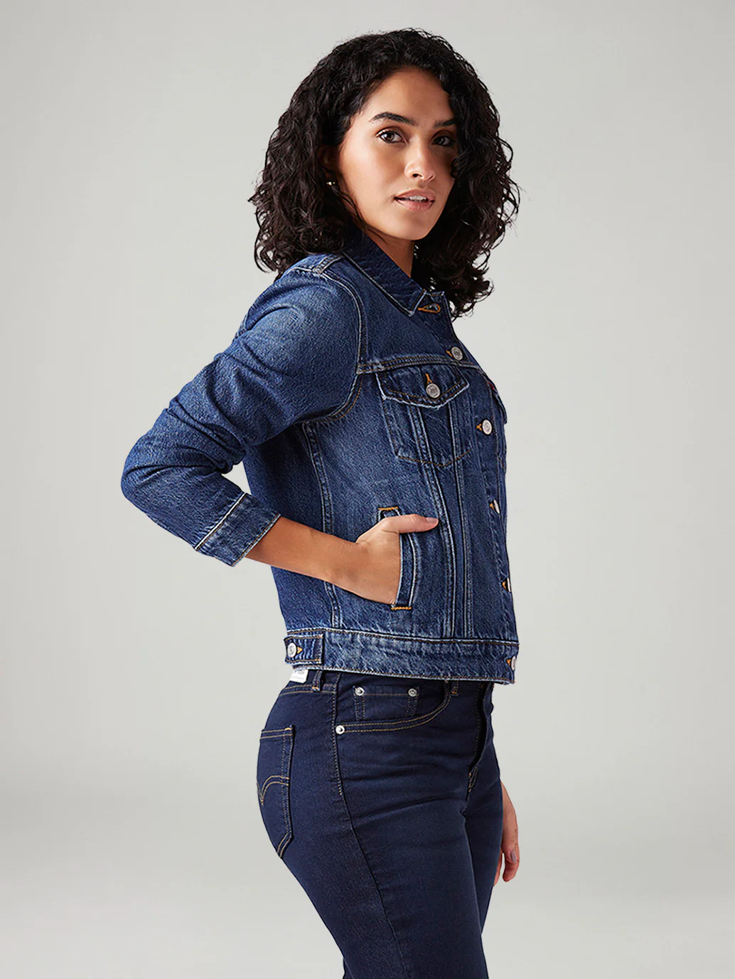 Women's Solid Regular Fit Jacket - Image 5