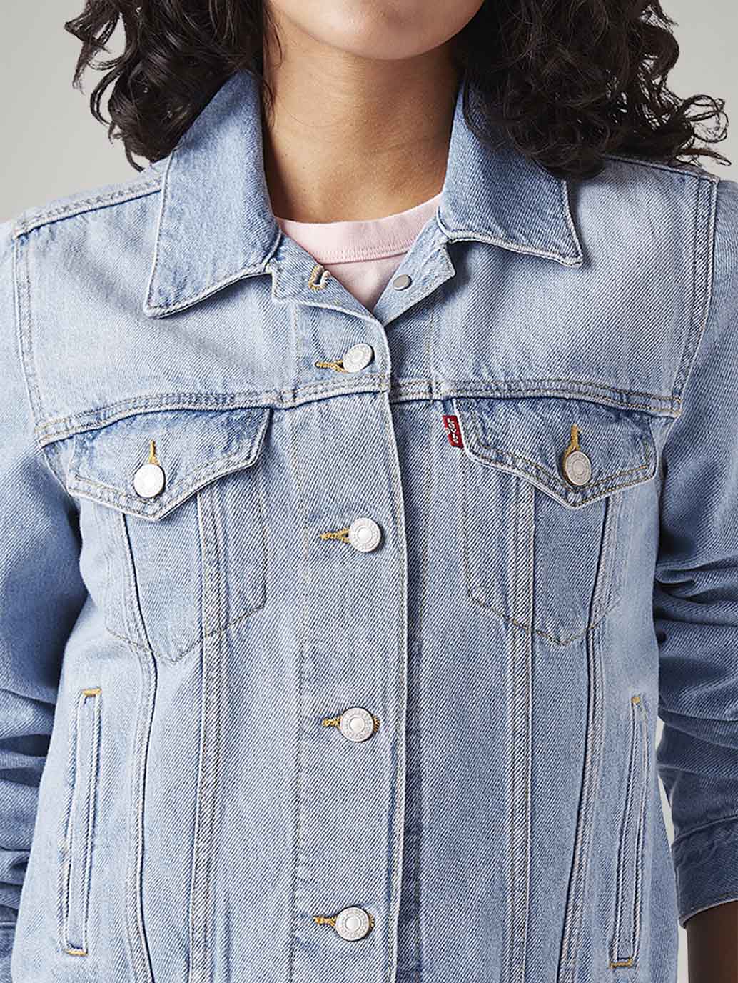 Women's Solid Regular Fit Jacket - Image 4